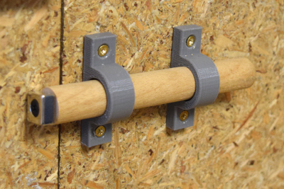 Magnetic lock with sliding latch