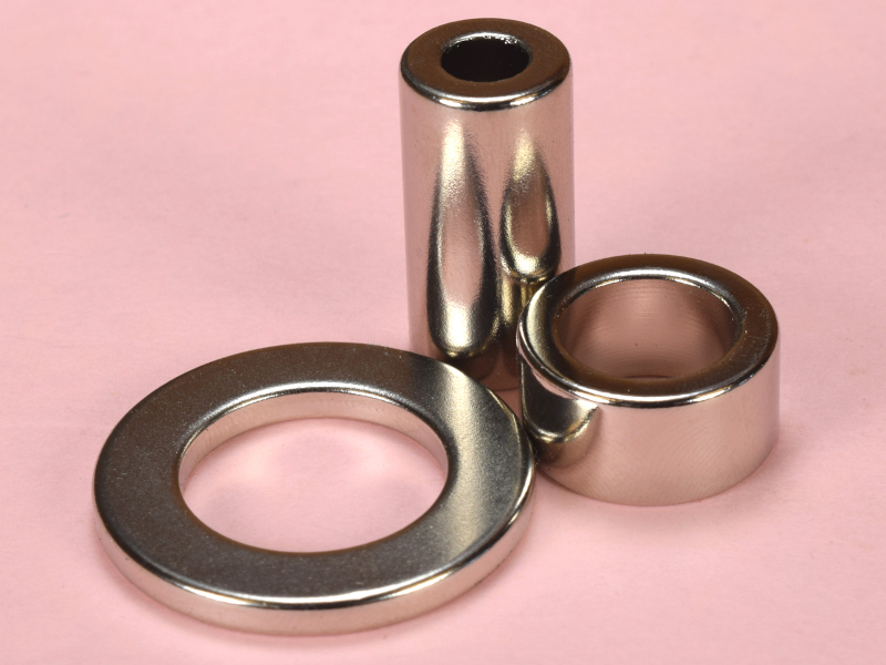 Assortment of neodymium ring magnets
