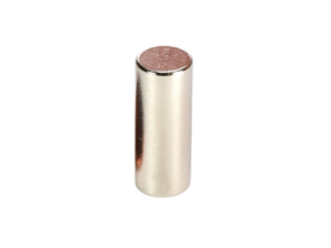 D8X0 cylinder magnet for finding and identifying magnetic meteorites