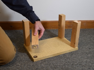 Magnetic table legs