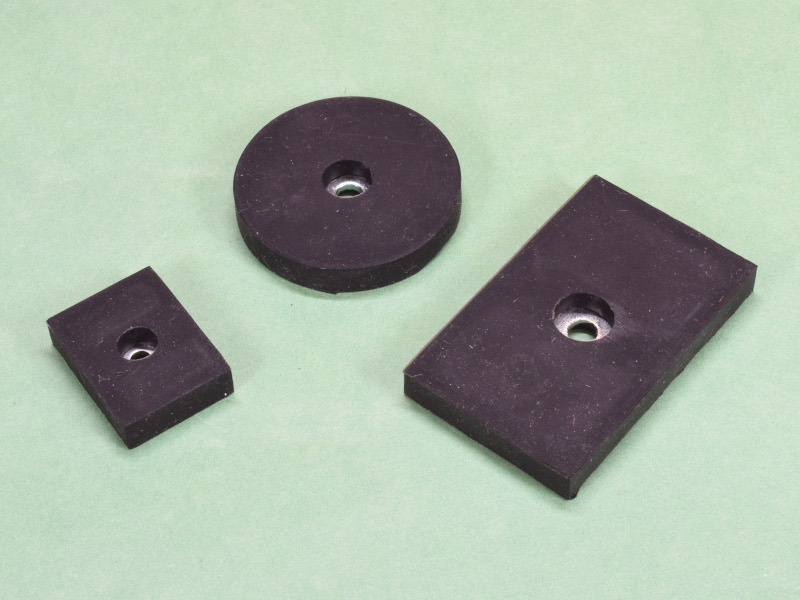 Selection of rubber coated mounting magnets