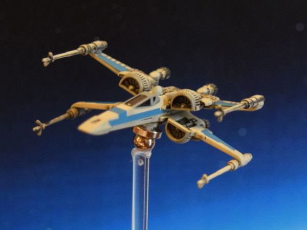 Magnet used to support and change angle of star wars miniature model