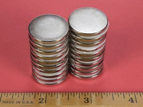 de03-neodymium-disc-magnet--thumbnail-2